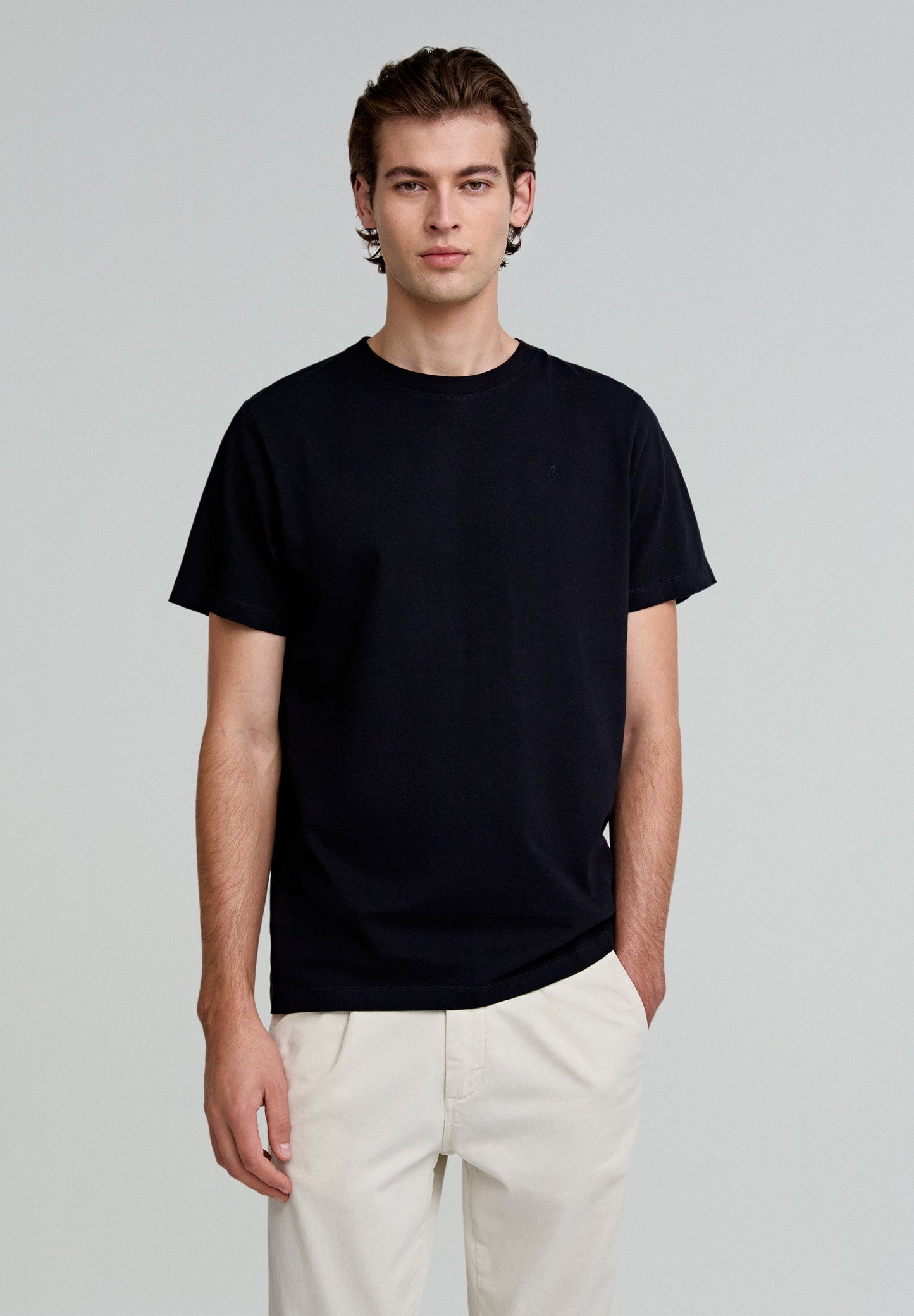 BASIC-SHIRT MIT TOTENKOPF