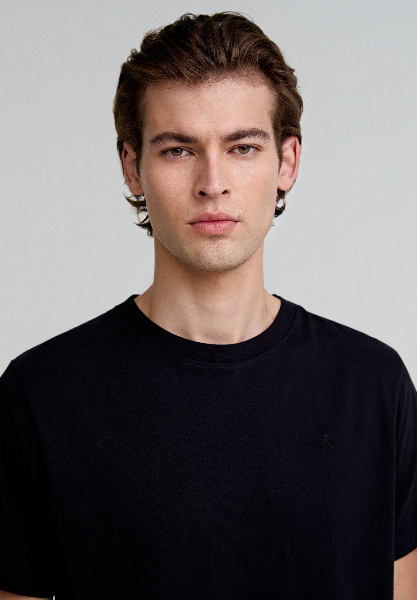 BASIC-SHIRT MIT TOTENKOPF