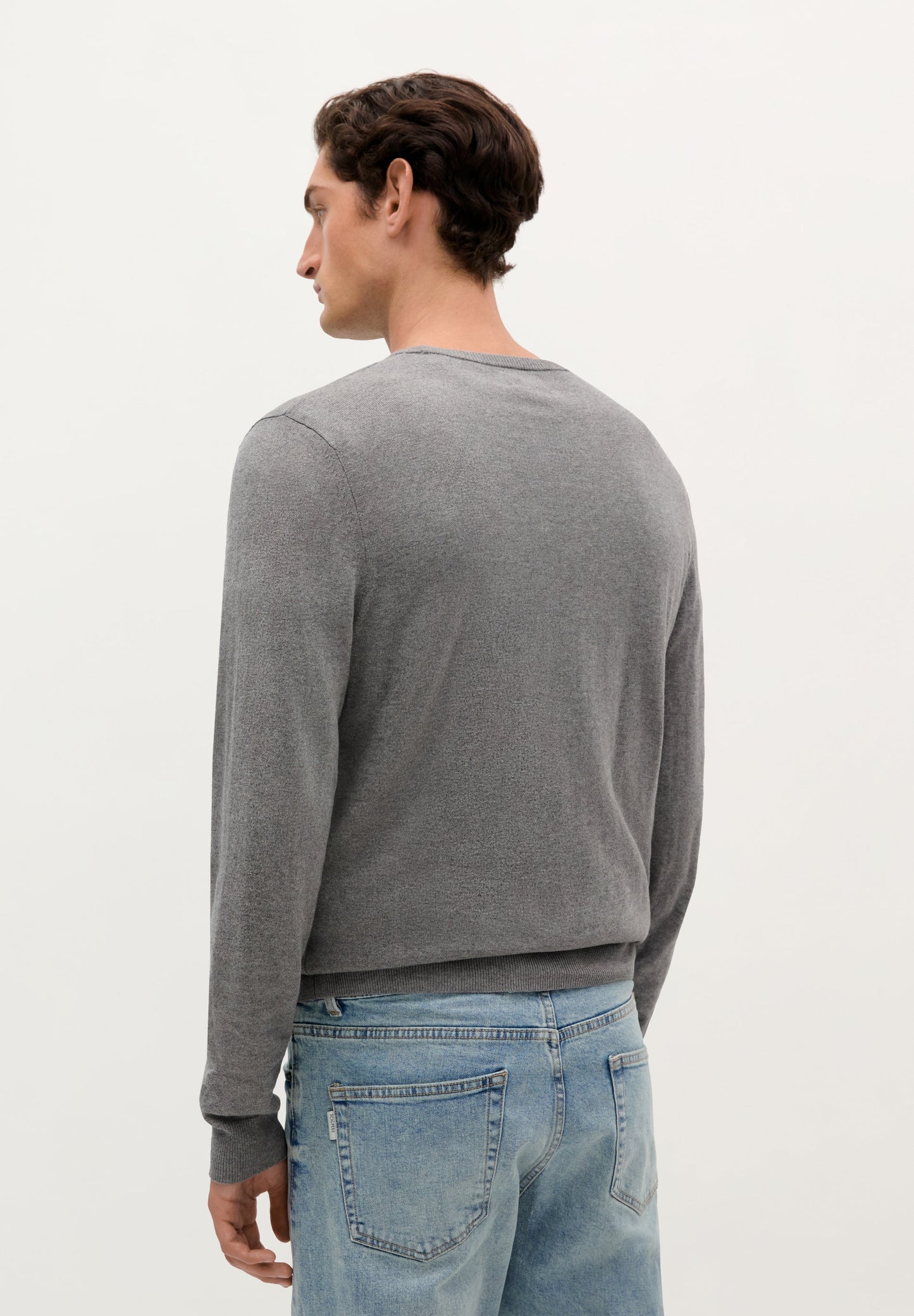 PULLOVER MIT RUNDAUSSCHNITT UND TOTENKOPF