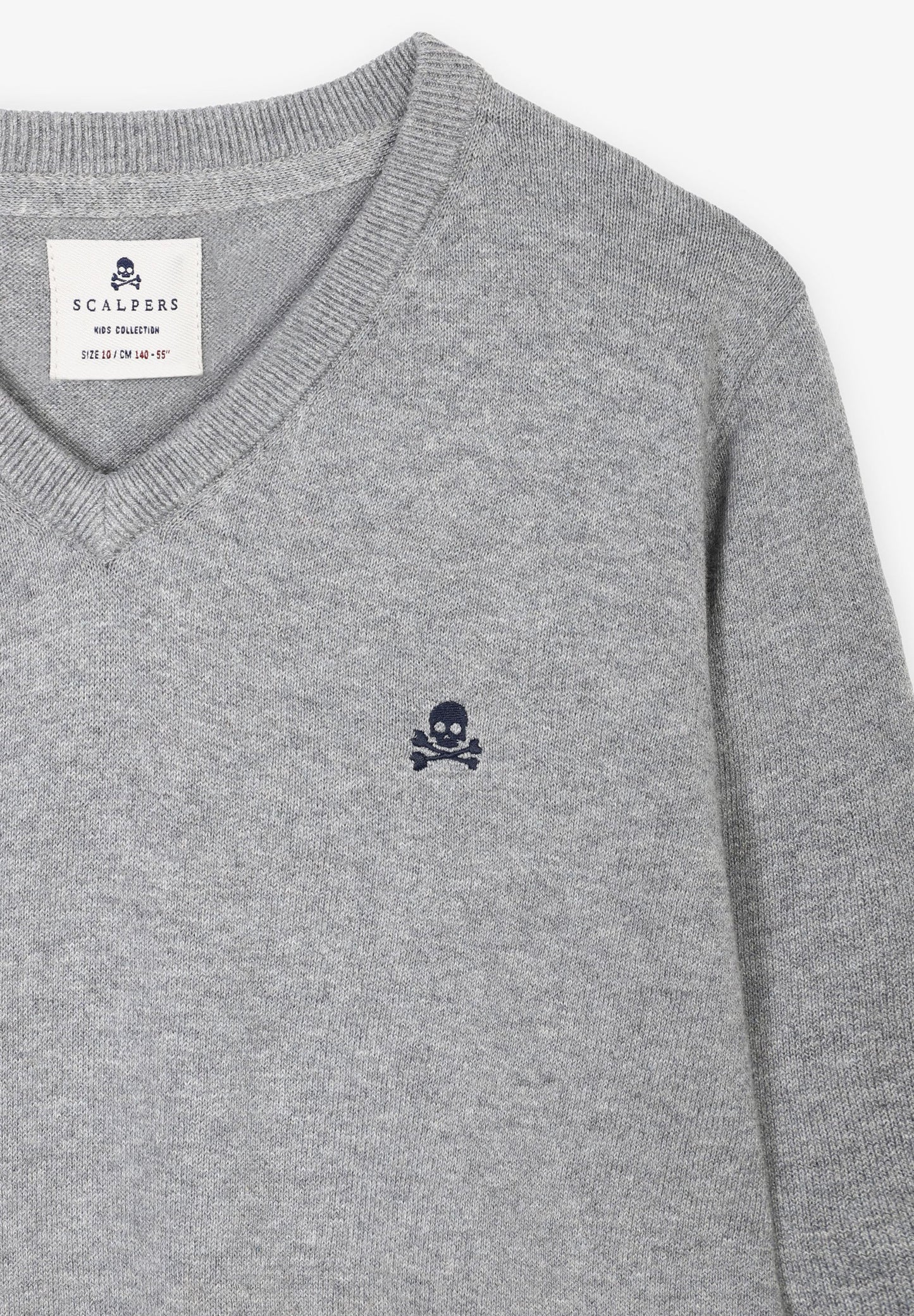 PULLOVER MIT V-AUSSCHNITT UND TOTENKOPF