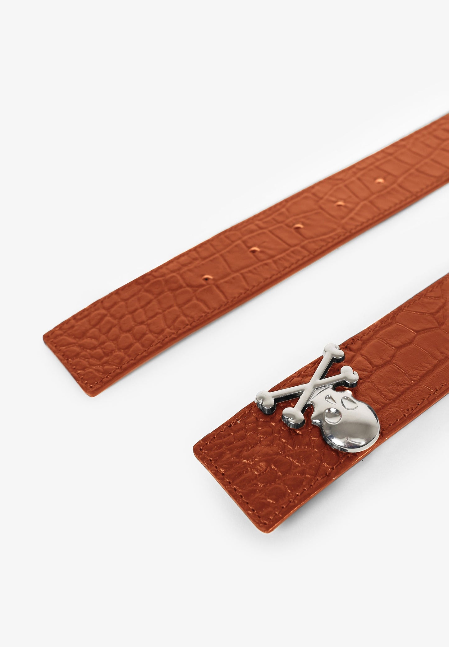 GÜRTEL AUS LEDER MIT METALLTOTENKOPF