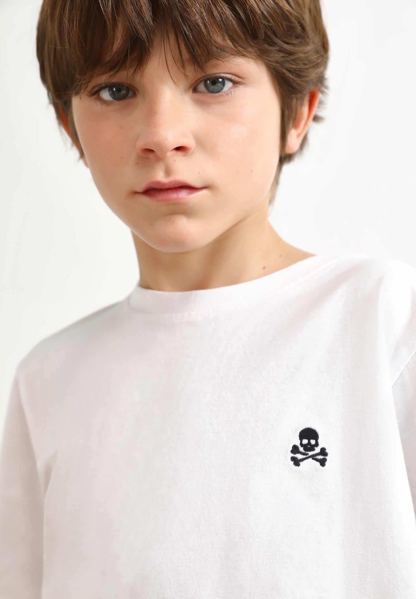 BASIC-SHIRT MIT TOTENKOPF
