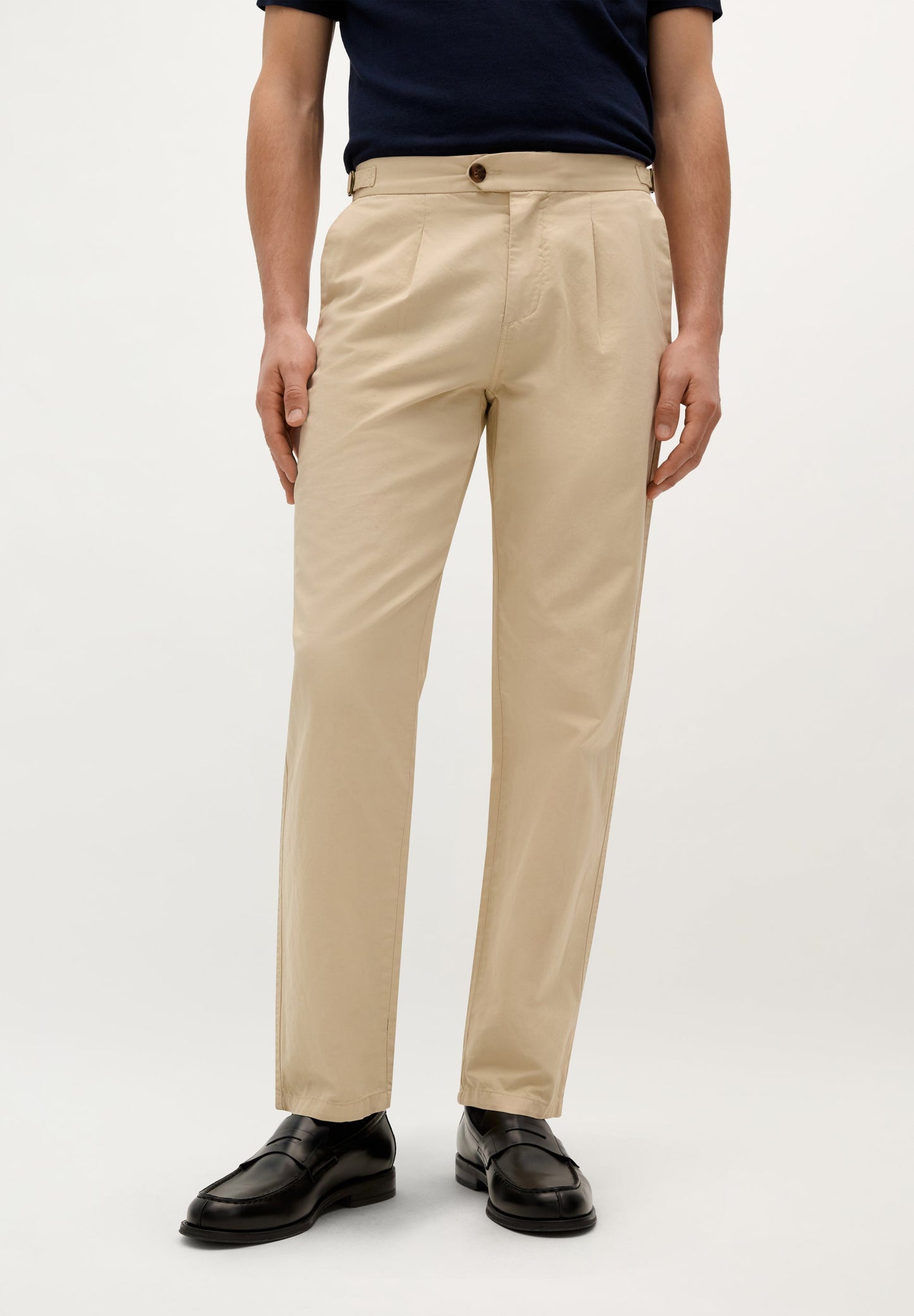 CHINOHOSE MIT BUNDFALTEN
