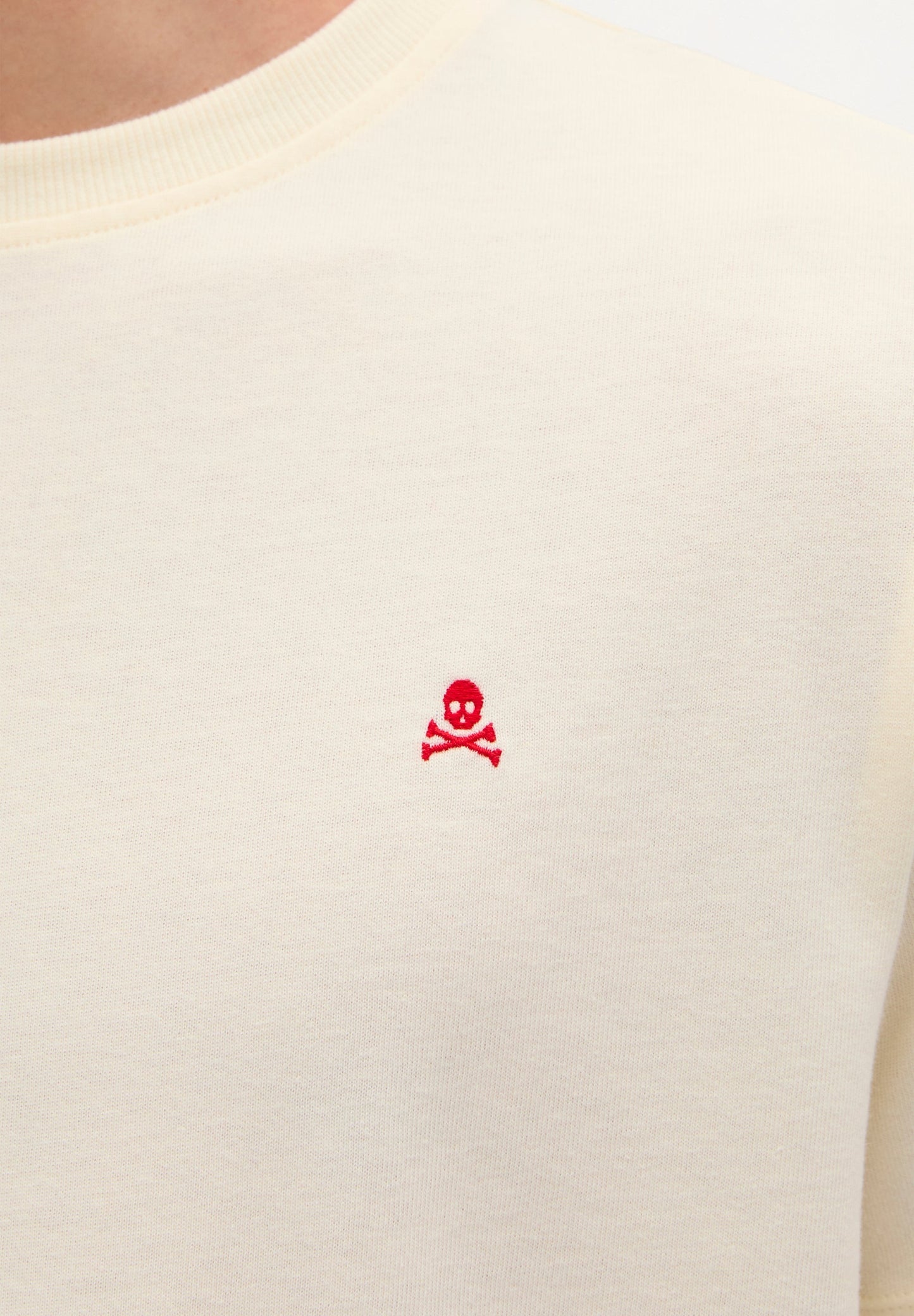 BASIC-SHIRT MIT TOTENKOPF