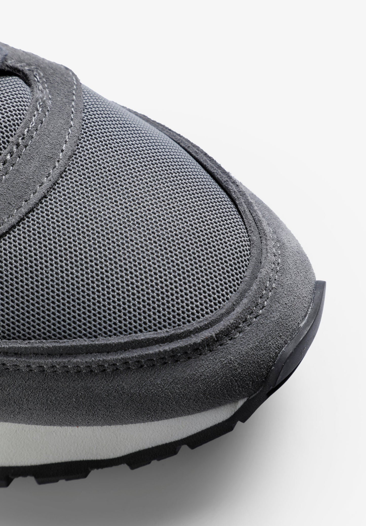 SCRIO SNEAKERS