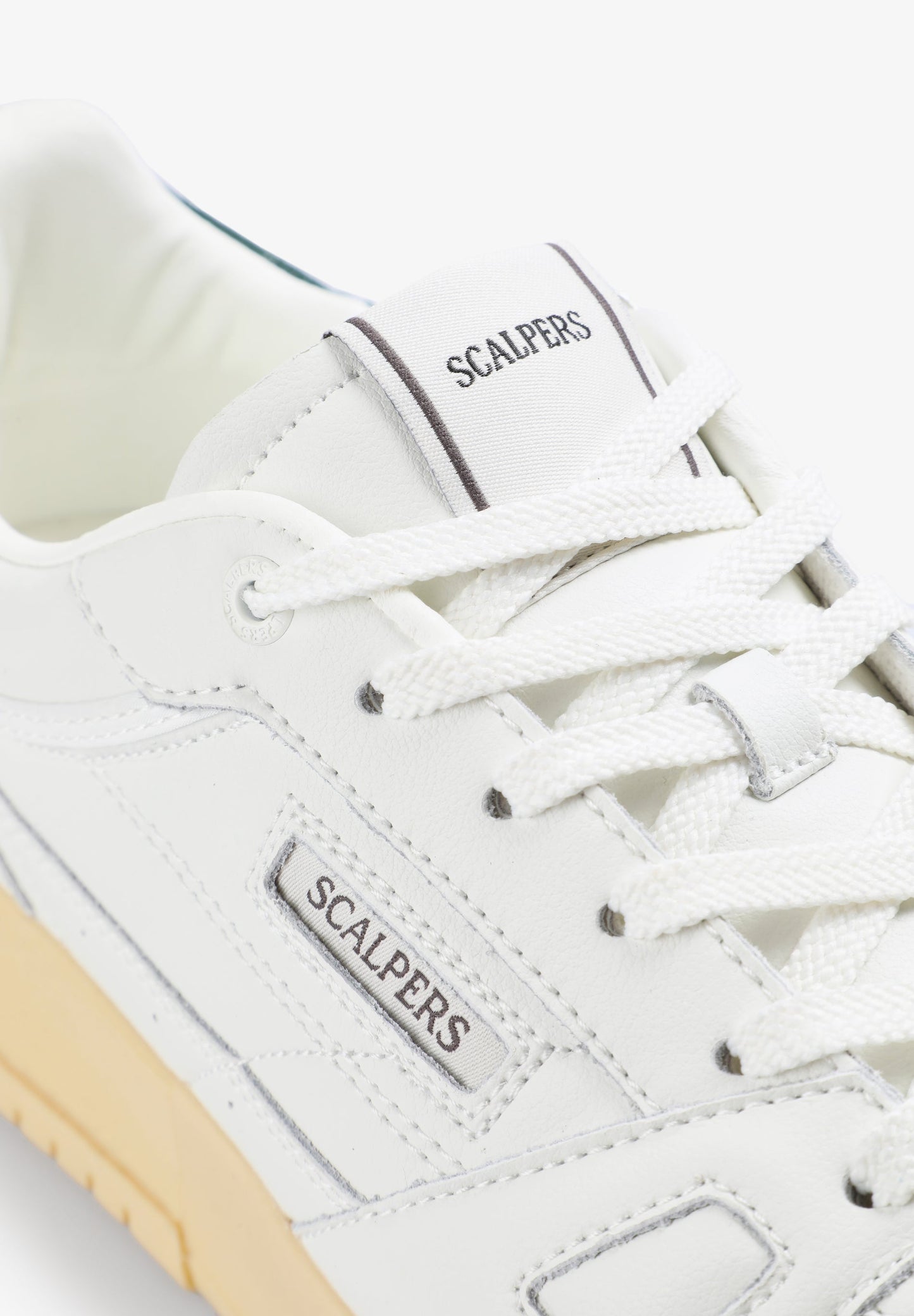 SNEAKER MIT SCHALENSOHLE UND SEITLICHEM LOGO