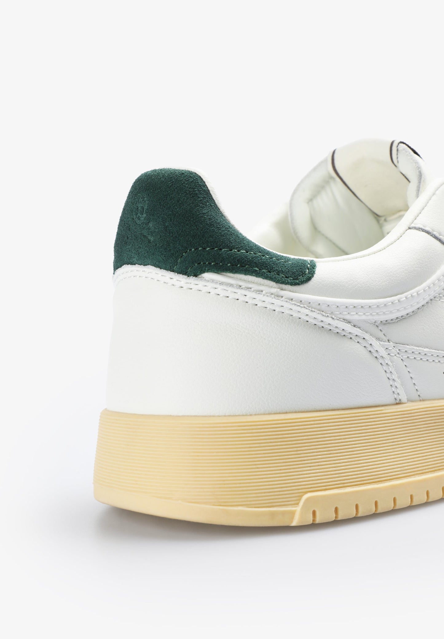 SNEAKER MIT SCHALENSOHLE UND SEITLICHEM LOGO