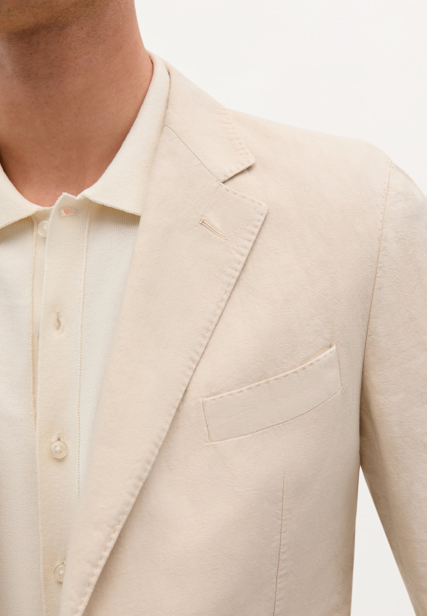 LEICHTER BLAZER AUS LEINEN
