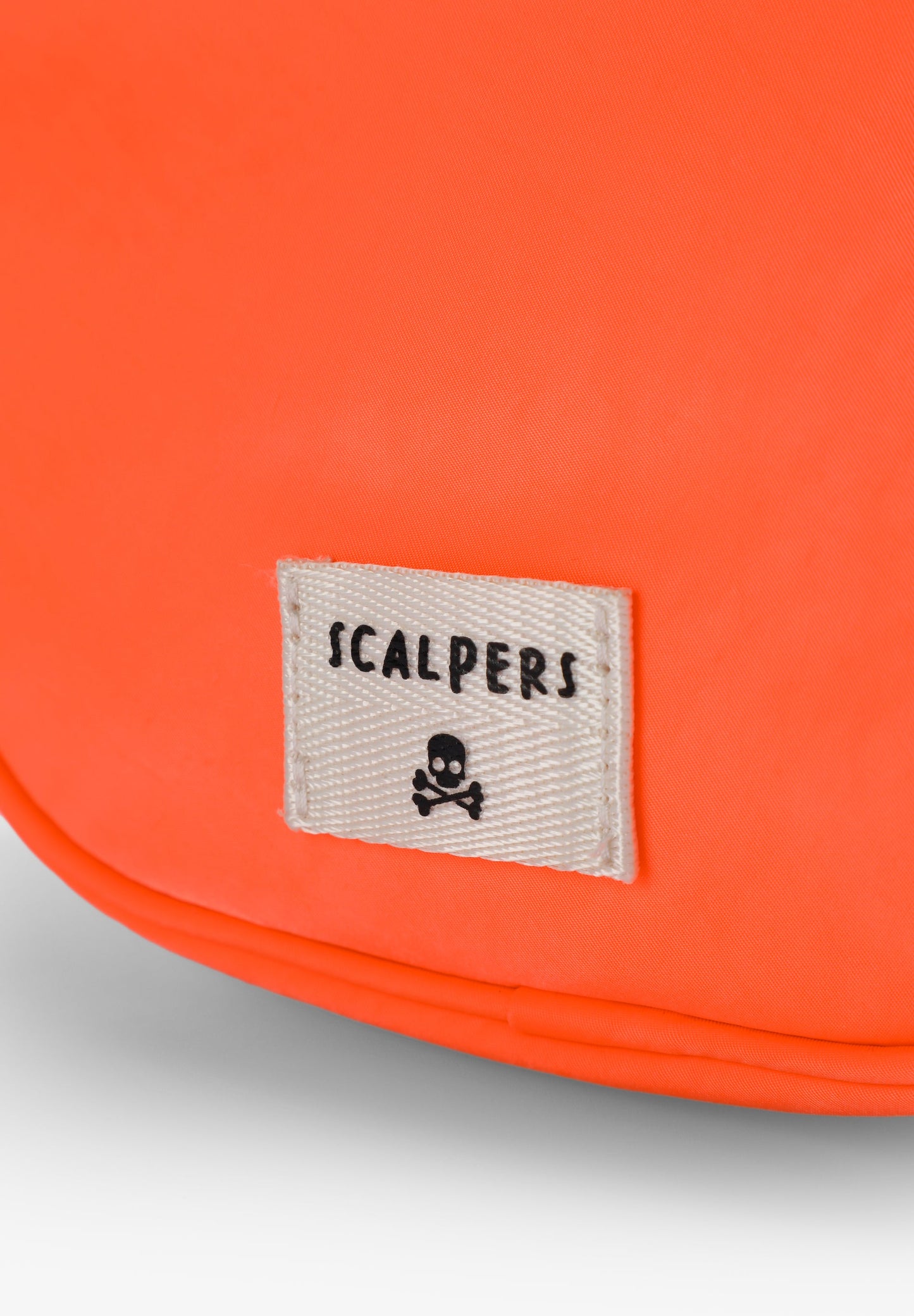 TASCHE MIT NEON-CHARM