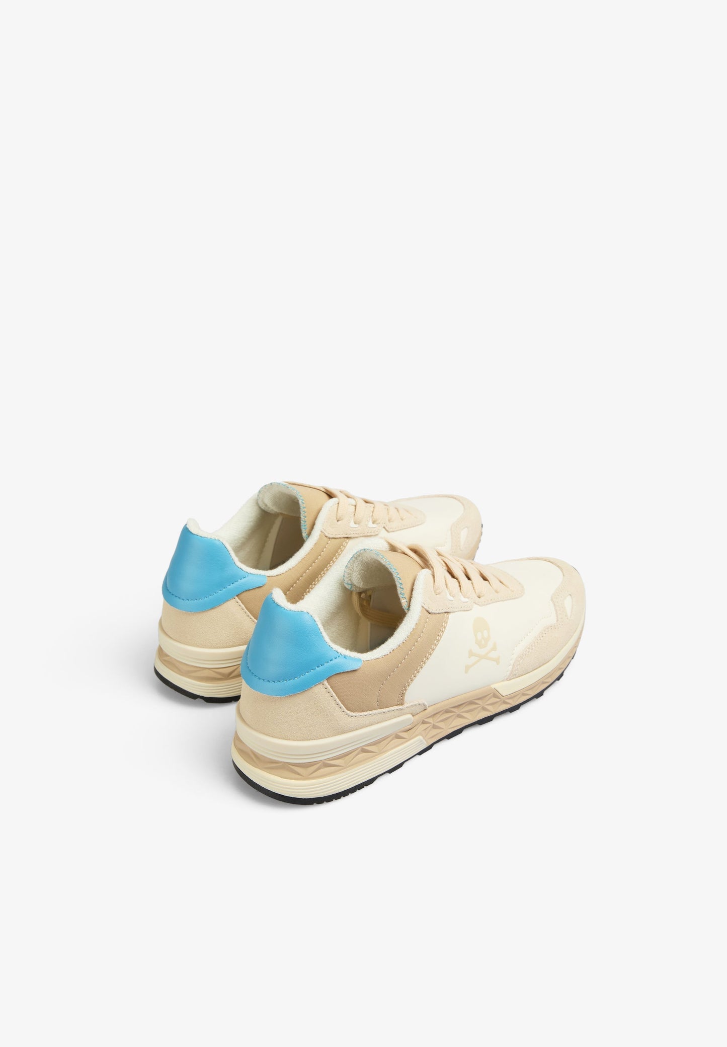 SNEAKER MIT SEITLICHEM TOTENKOPF