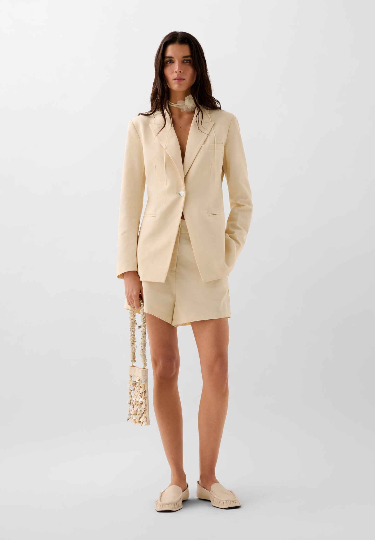 BLAZER MIT KNÖPFEN IN PERLMUTTOPTIK