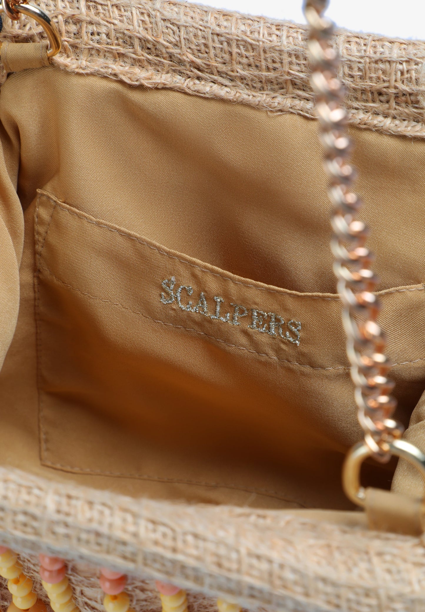 GEHÄKELTE TASCHE MIT PERLEN
