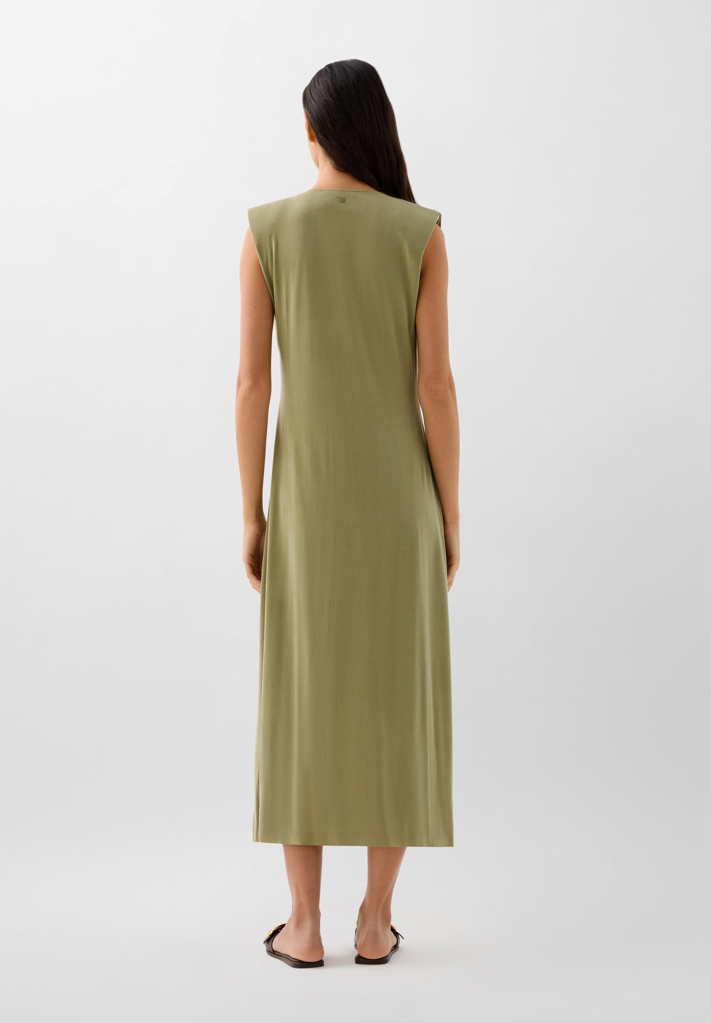 KLEID AUS CUPRO MIT DETAIL AM BUND