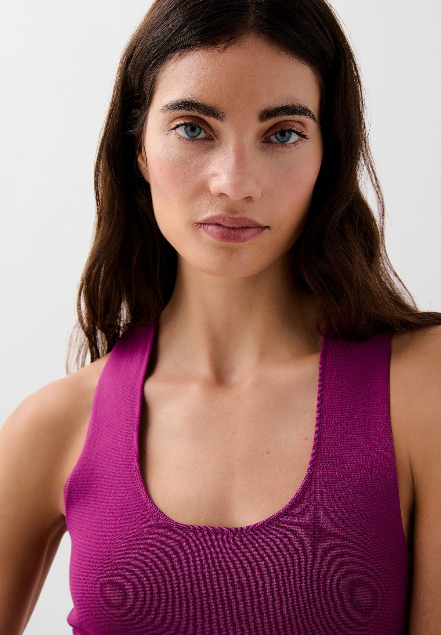 TRICOT TOP MET SCHELPDETAILS
