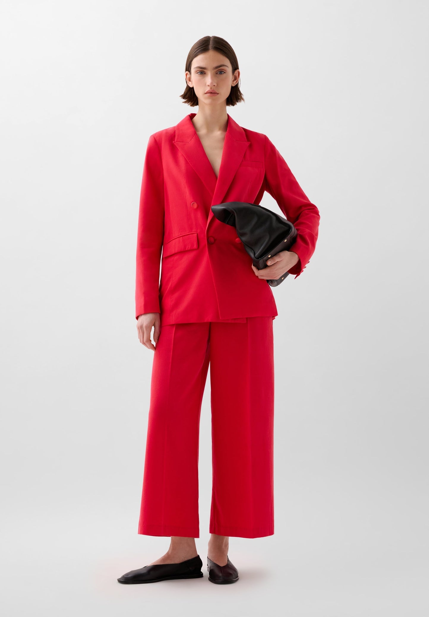 DOBBELREIHIGER BLAZER IN FLIESSENDEM GEWEBE