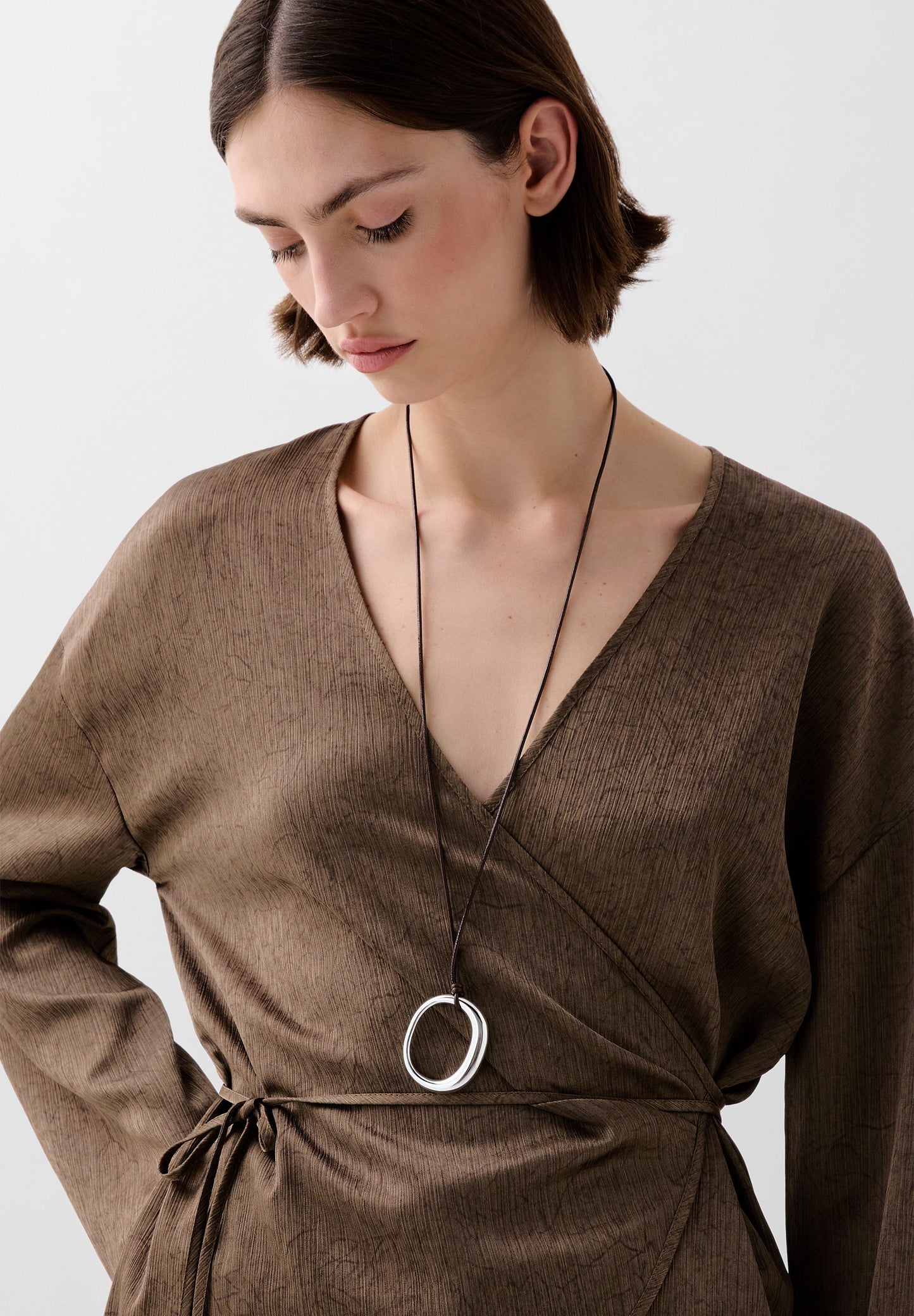 ASYMMETRISCHER KAFTAN MIT KORDELZUG