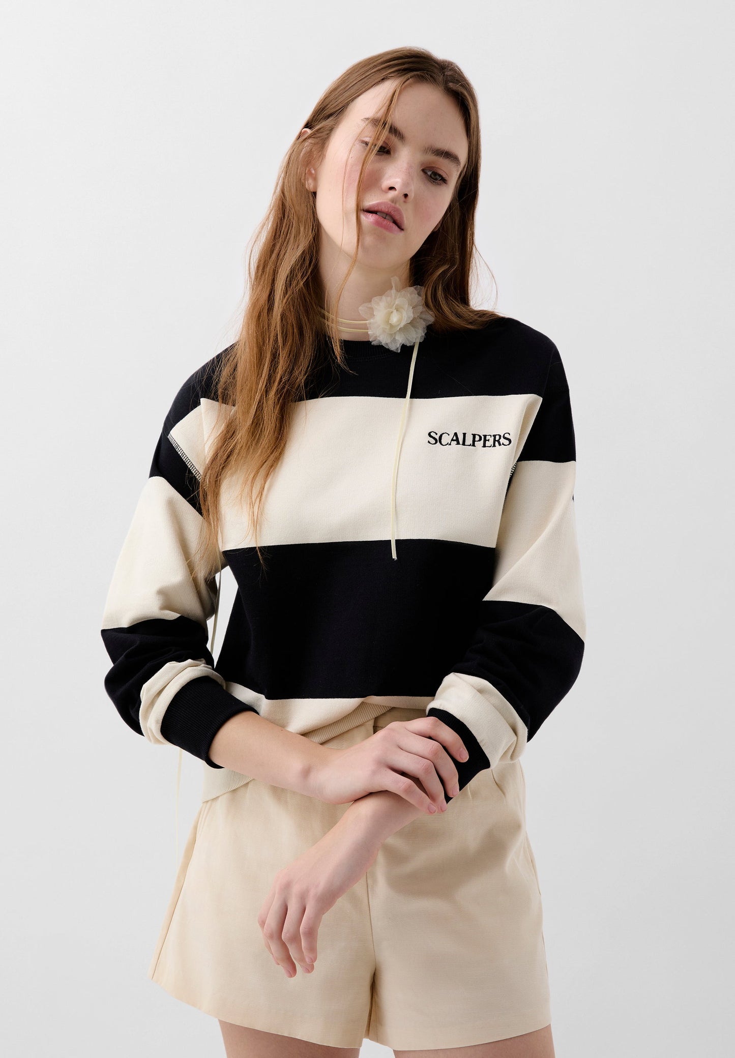 GESTREIFTES SWEATSHIRT MIT LOGO-STICKEREI