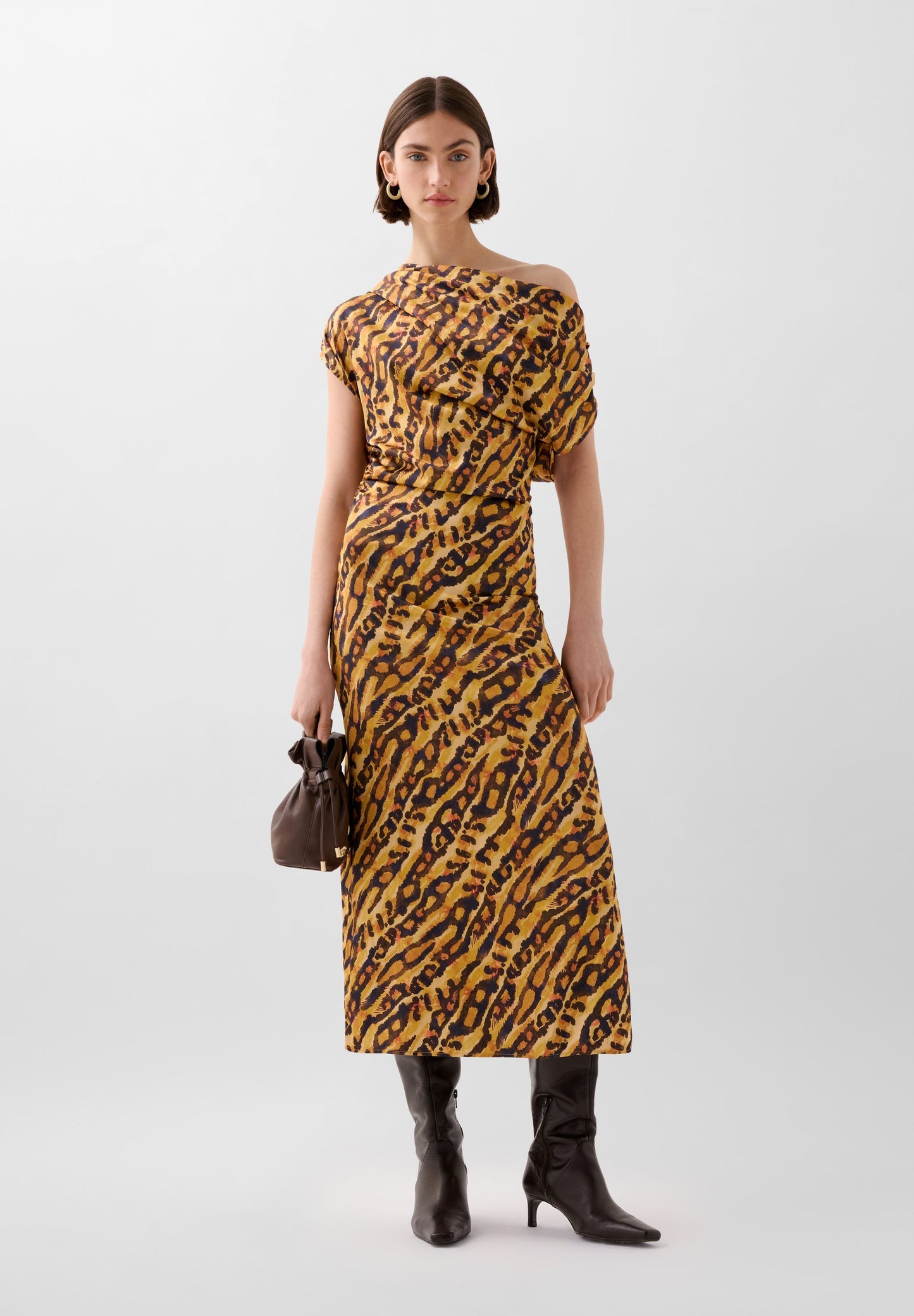 SATINIERTES KLEID MIT ANIMALPRINT