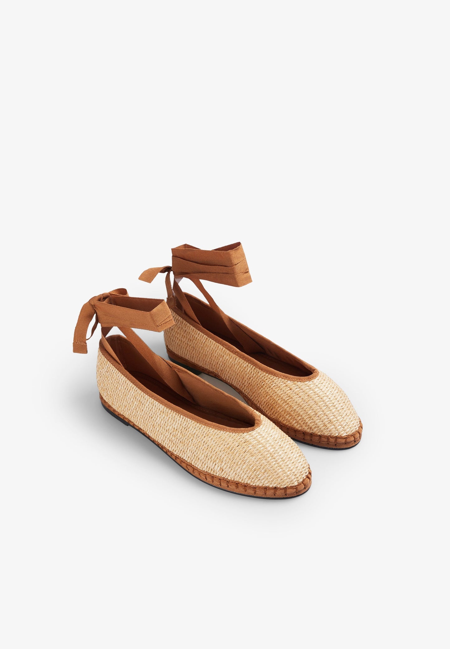 SLIPPER AUS RAPHIA MIT SCHLEIFE