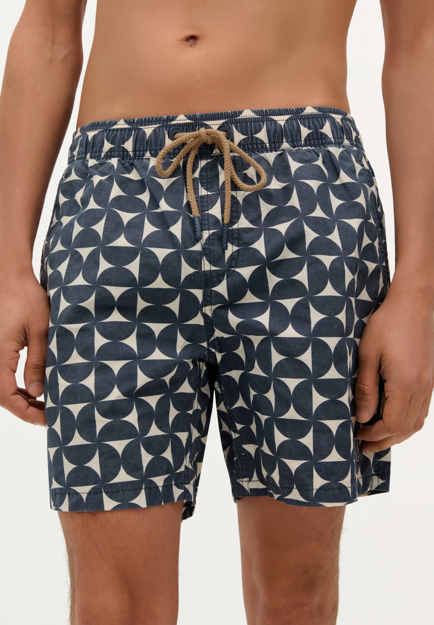 BADESHORTS GEOMETRISCHER PRINT