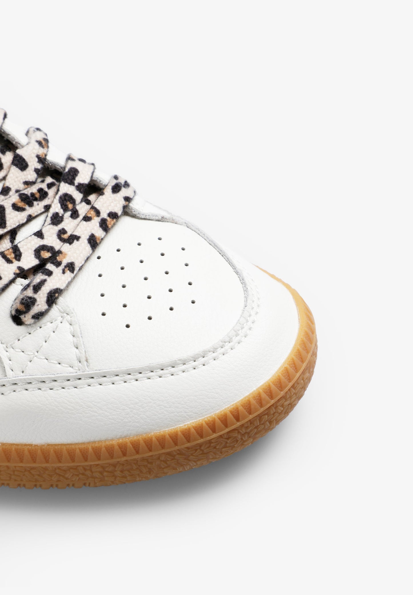 SNEAKER MIT ANIMAL-PRINT UND FARBLICH ABGESETZTER SOHLE