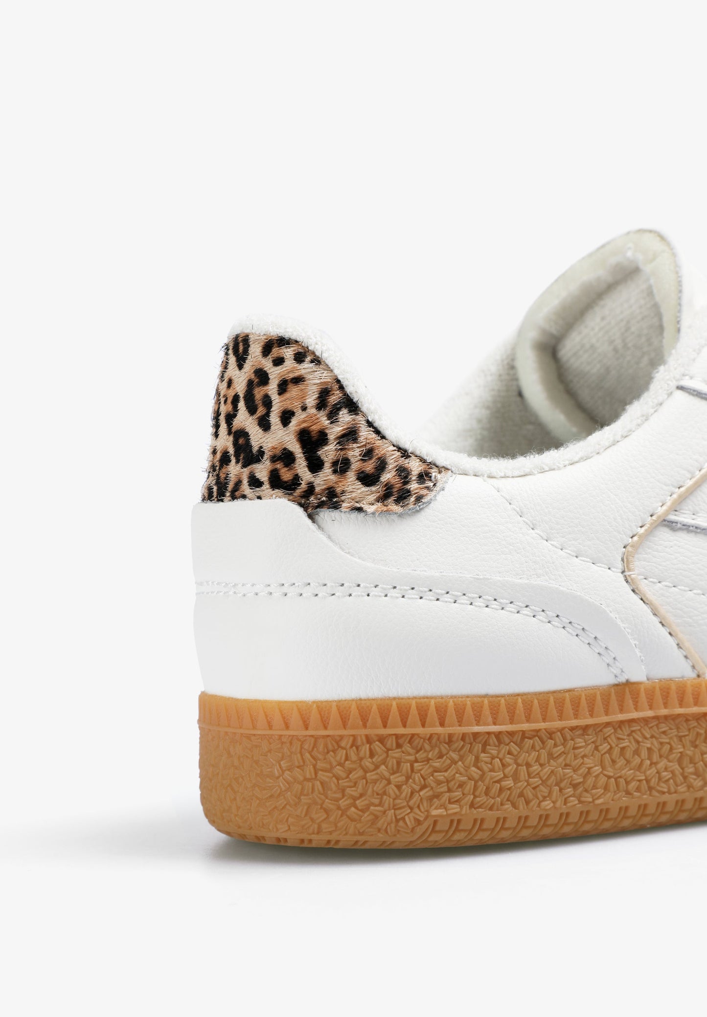 SNEAKER MIT ANIMAL-PRINT UND FARBLICH ABGESETZTER SOHLE