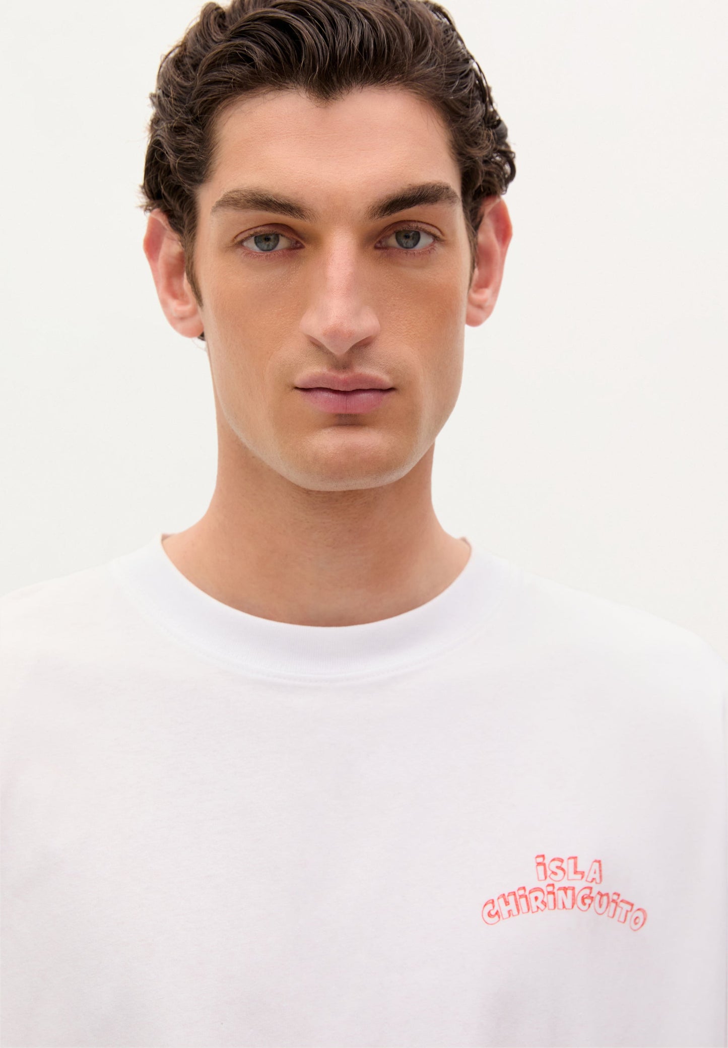 SCCHIRINGUITO OE ISLA TEE