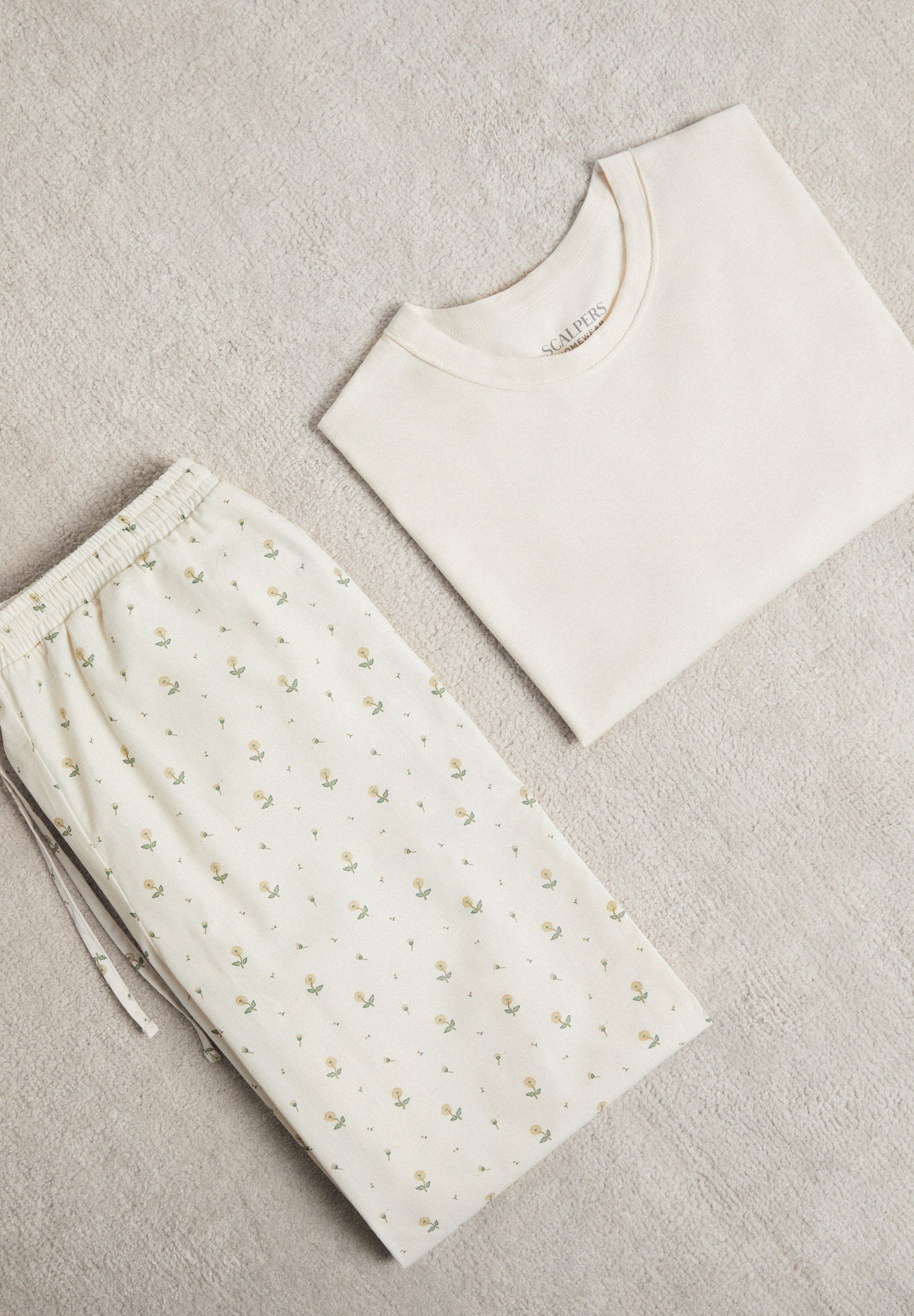 PYJAMA MIT PRINT-DETAILS