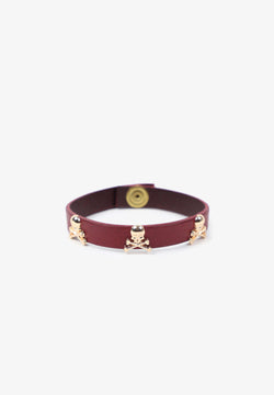LEDERARMBAND MIT TOTENKÖPFEN