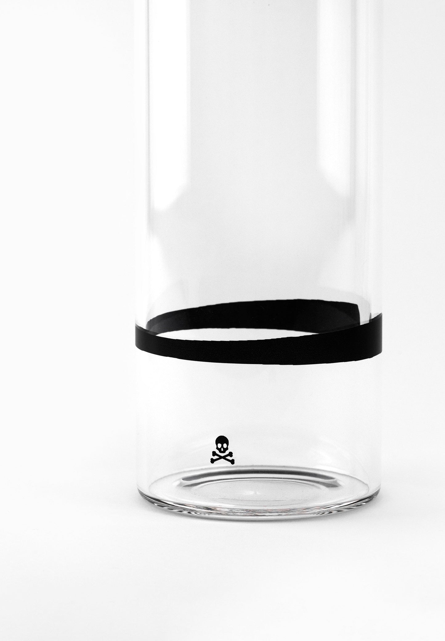 GLASFLASCHE MIT TOTENKOPF