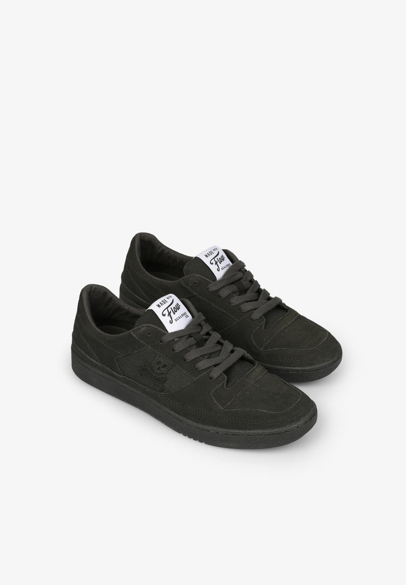 NIEDRIGE SNEAKER AUS WILDLEDER