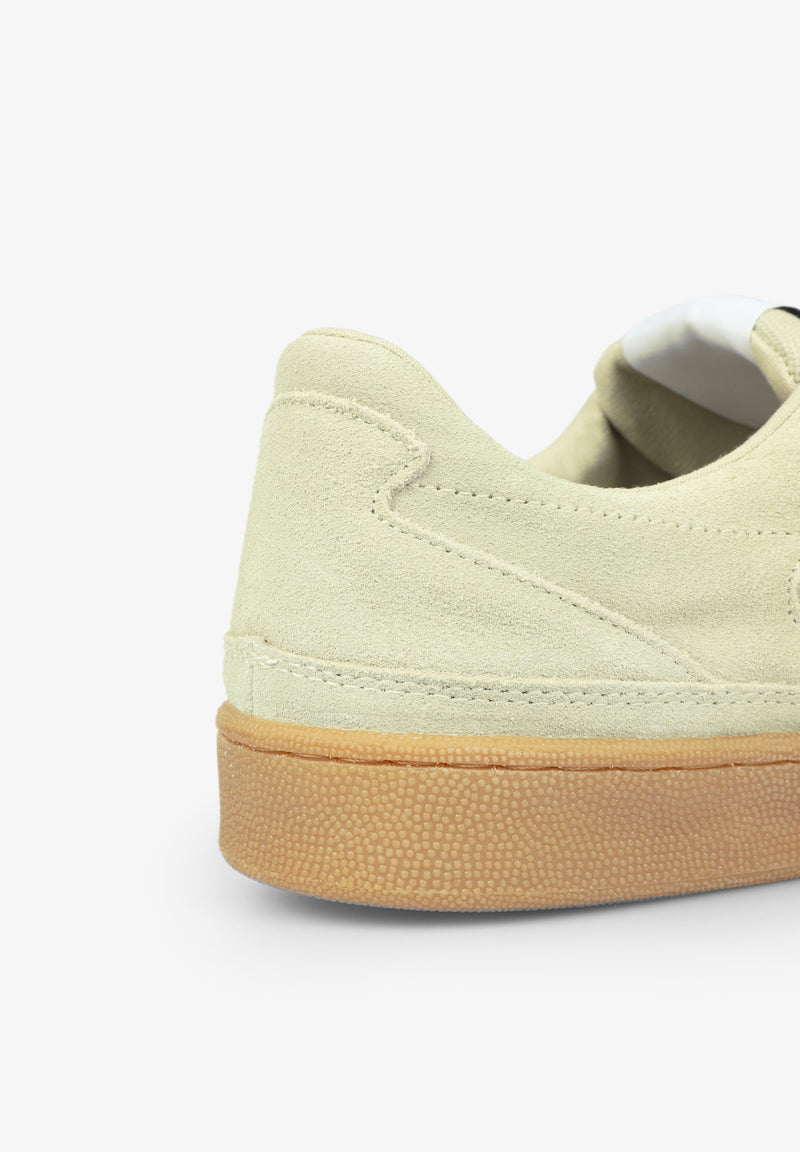 NIEDRIGE SNEAKER AUS WILDLEDER