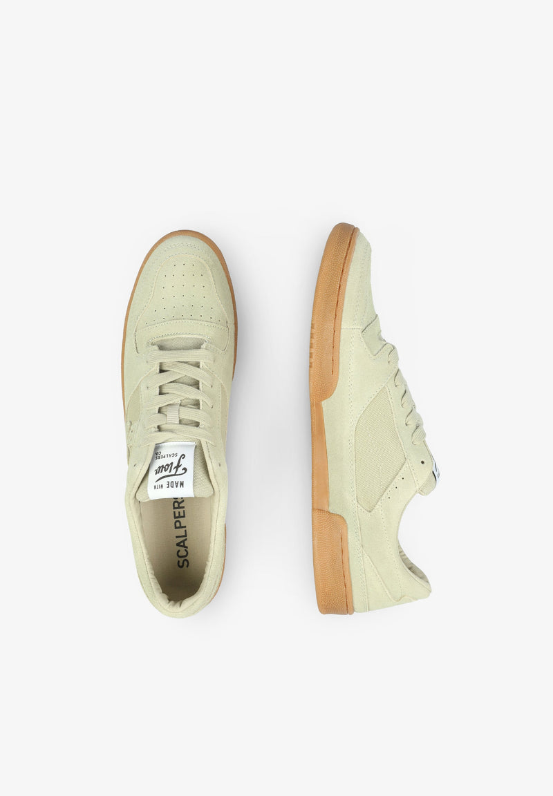 NIEDRIGE SNEAKER AUS WILDLEDER