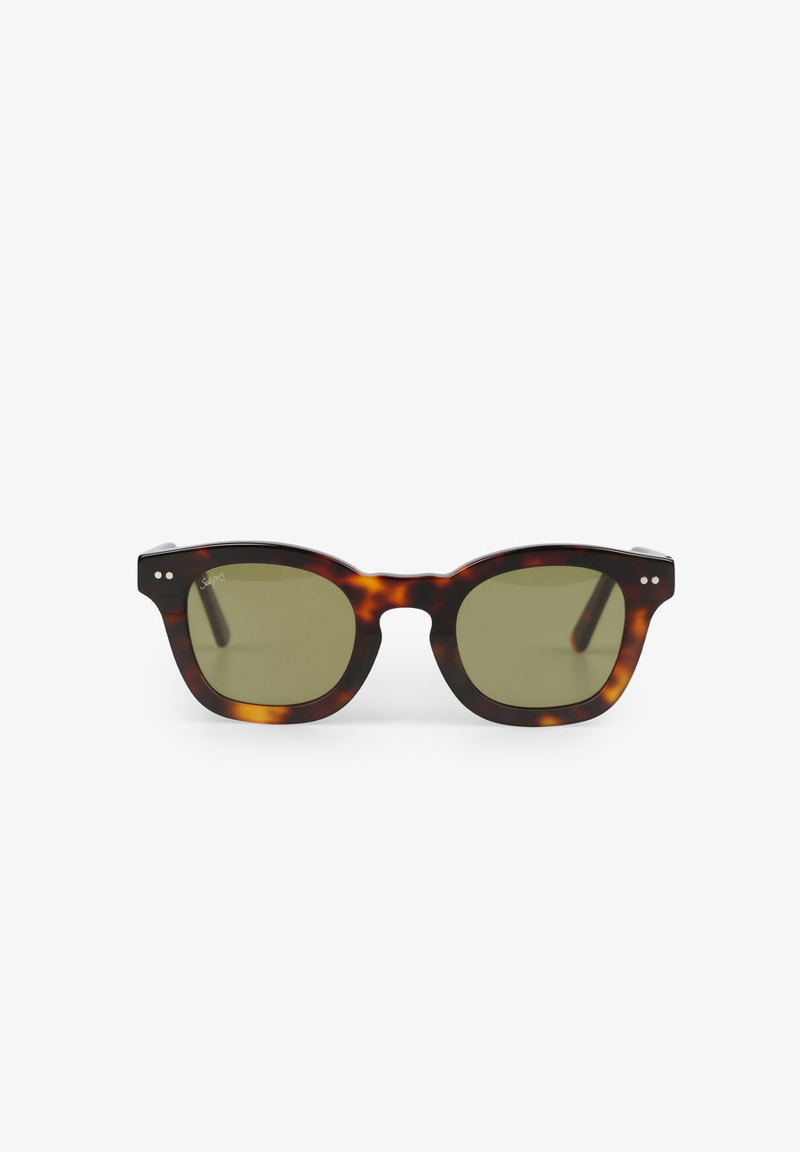 SONNENBRILLE IN SCHILDPATTOPTIK