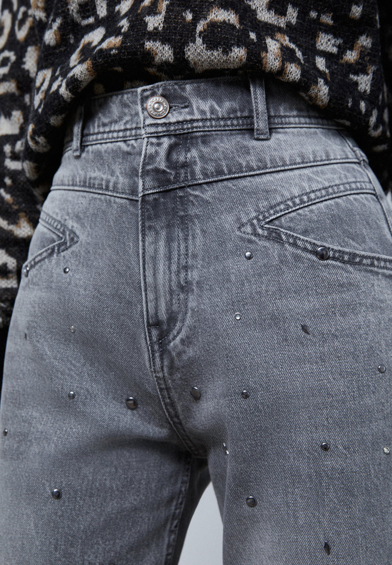 CULOTTE-JEANS MIT NIETEN