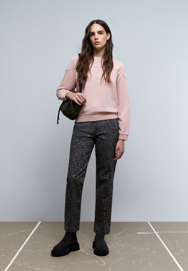SWEATSHIRT IM WASHED-LOOK MIT LOGO-STICKEREI