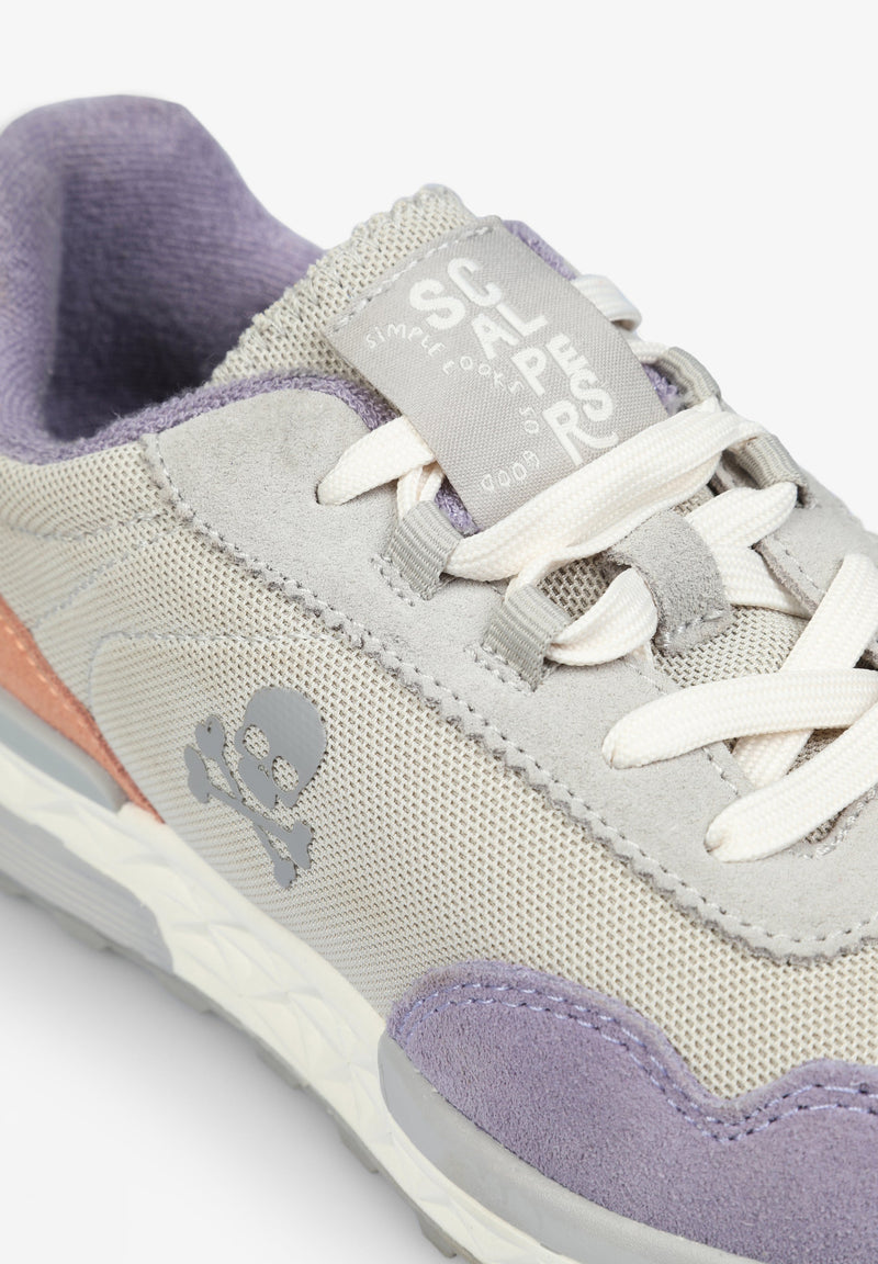 SNEAKER MIT SEITLICHEM TOTENKOPF