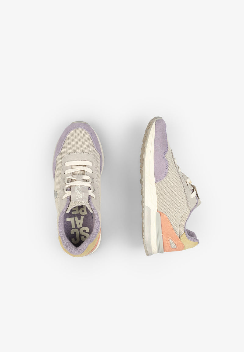 SNEAKER MIT SEITLICHEM TOTENKOPF