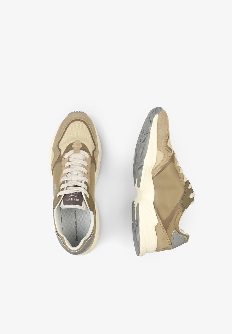 SNEAKER MIT RELIEFSOHLE