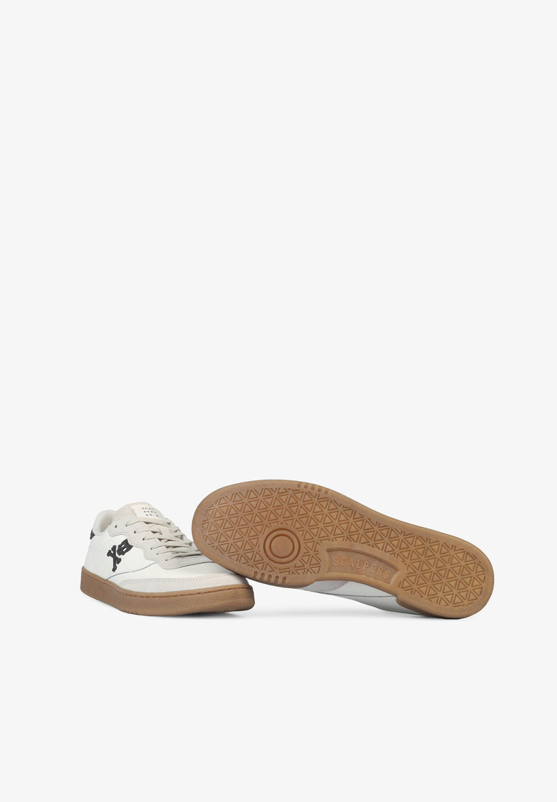 SNEAKER MIT DETAIL AN DER FERSE