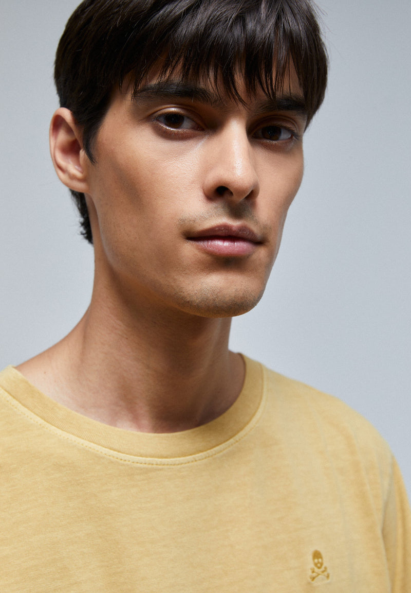 BASIC-SHIRT MIT TOTENKOPF