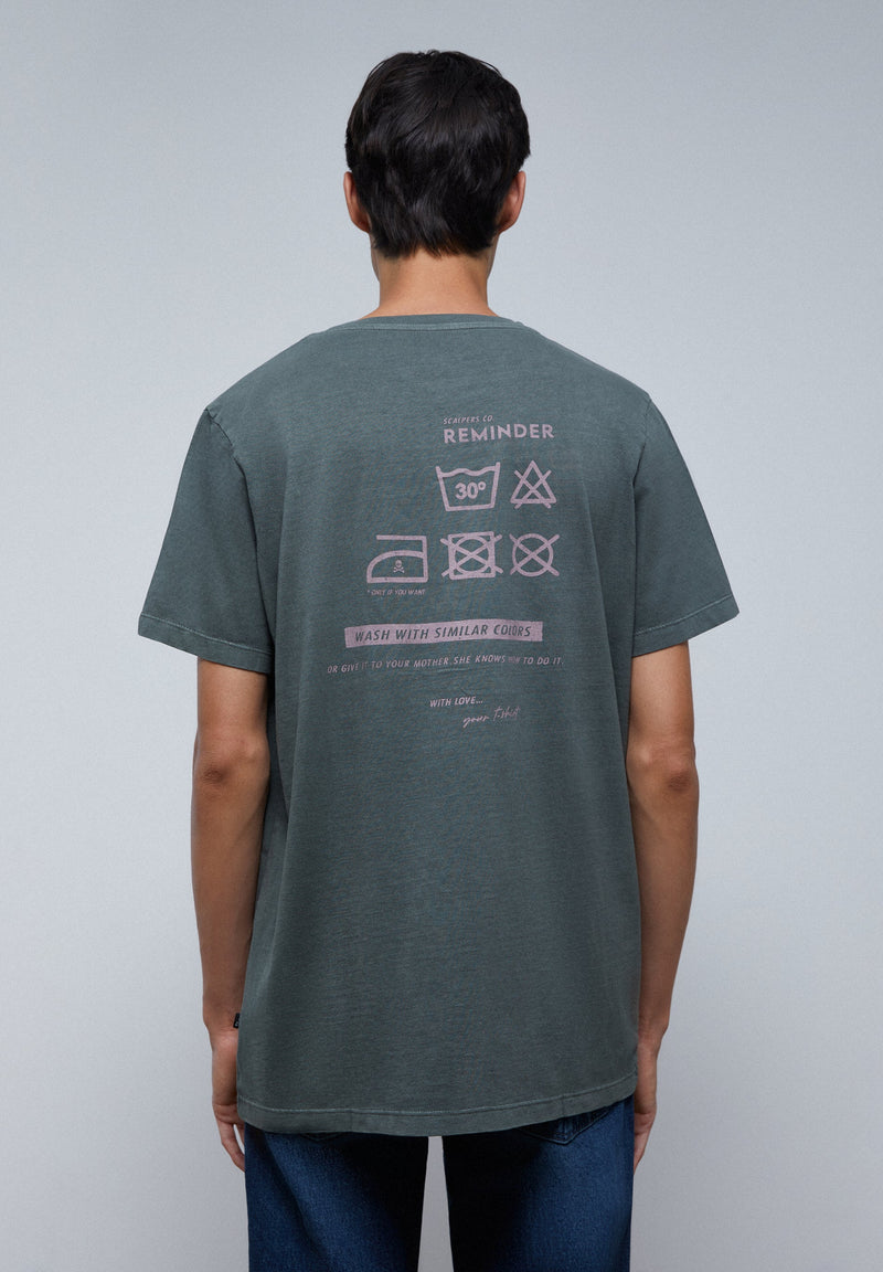 T-SHIRT MIT PRINT IN KONTRASTFARBE