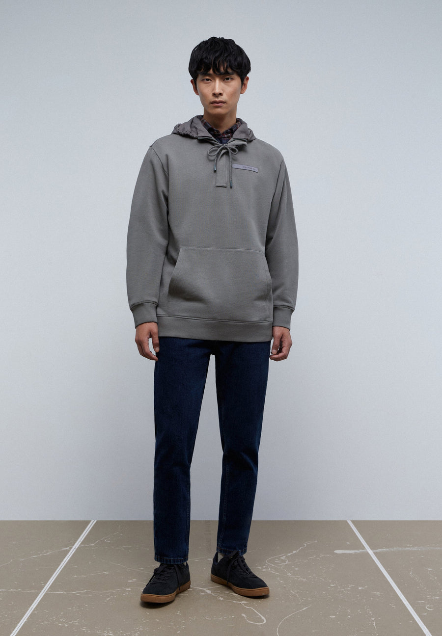 SWEATSHIRT MIT KAPUZE UND REIßVERSCHLUSS