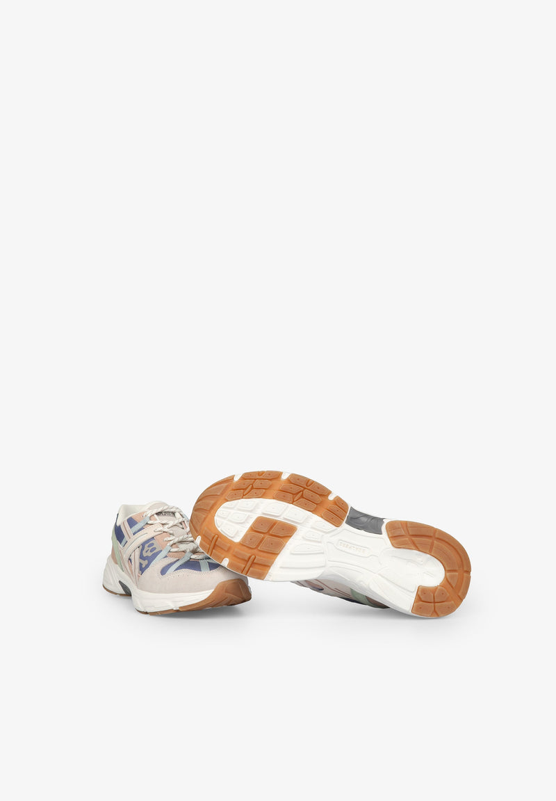 MOUNTAINEER SNEAKERS