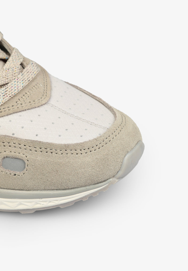 DREIFARBIGE SNEAKER AUS WILDLEDER