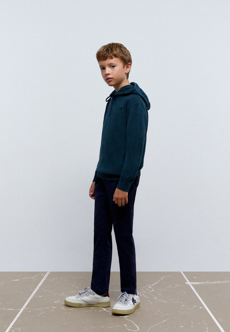 PULLOVER MIT KAPUZE