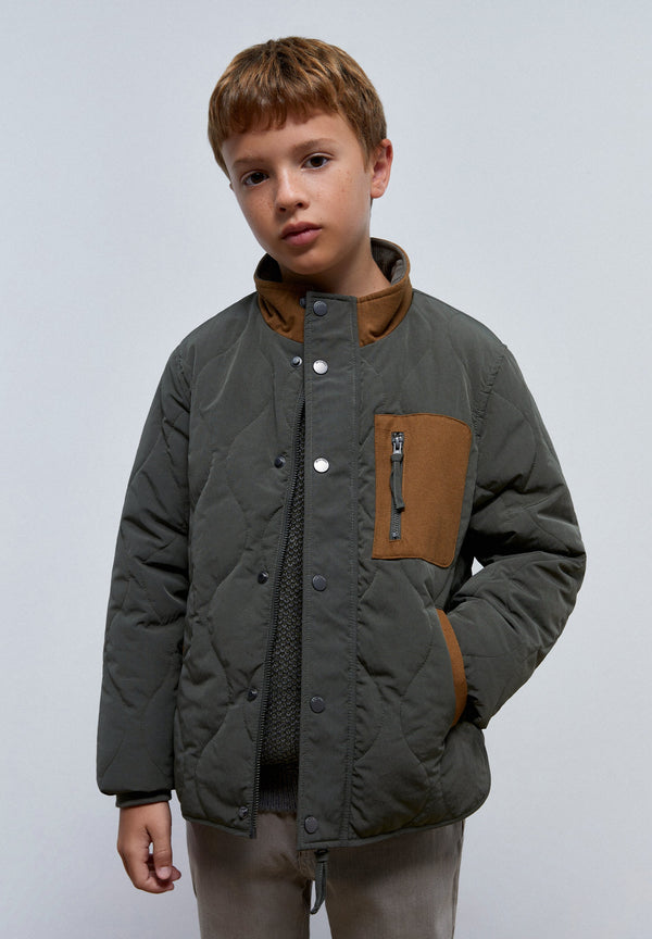 JACKE MIT KONTRASTFARBENER TASCHE