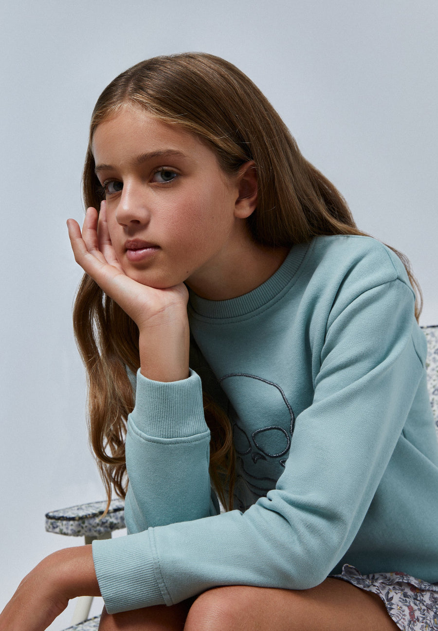 SWEATSHIRT MIT TOTENKOPFSTICKEREI