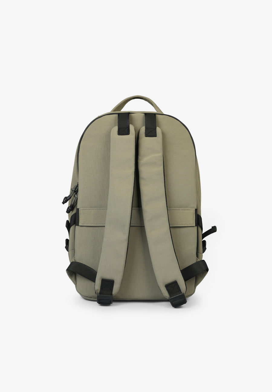 RUCKSACK MIT MITTIGER AUSSENTASCHE