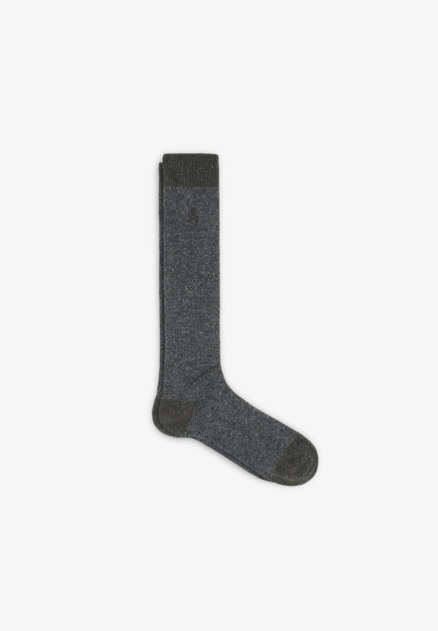 WEIHNACHTLICHE MOTIVSOCKEN MIT TUPFEN